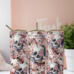 Bleikar rósir og hauskúpur